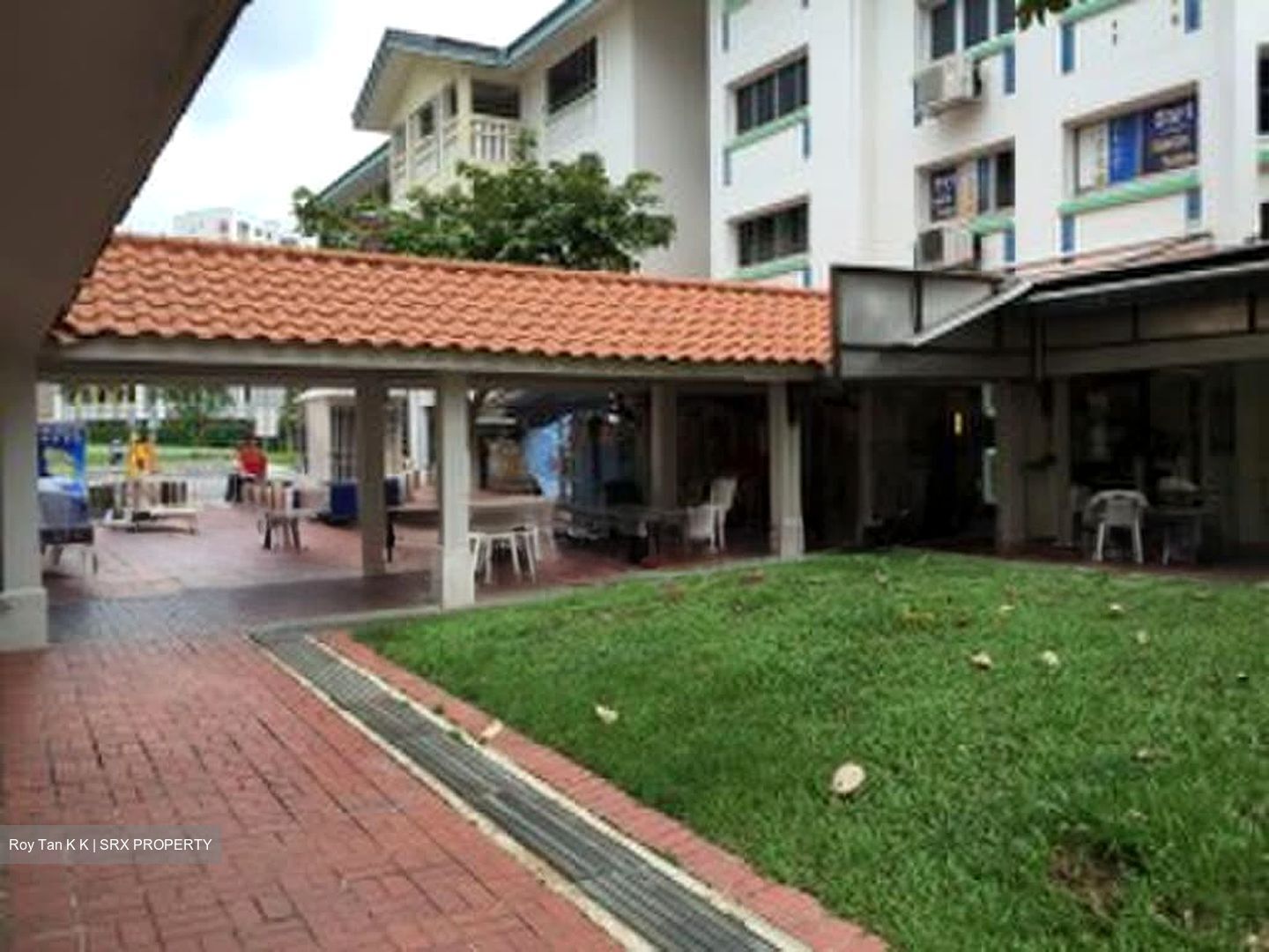 305 WOODLANDS STREET 31 (D25), Shop House #583273791